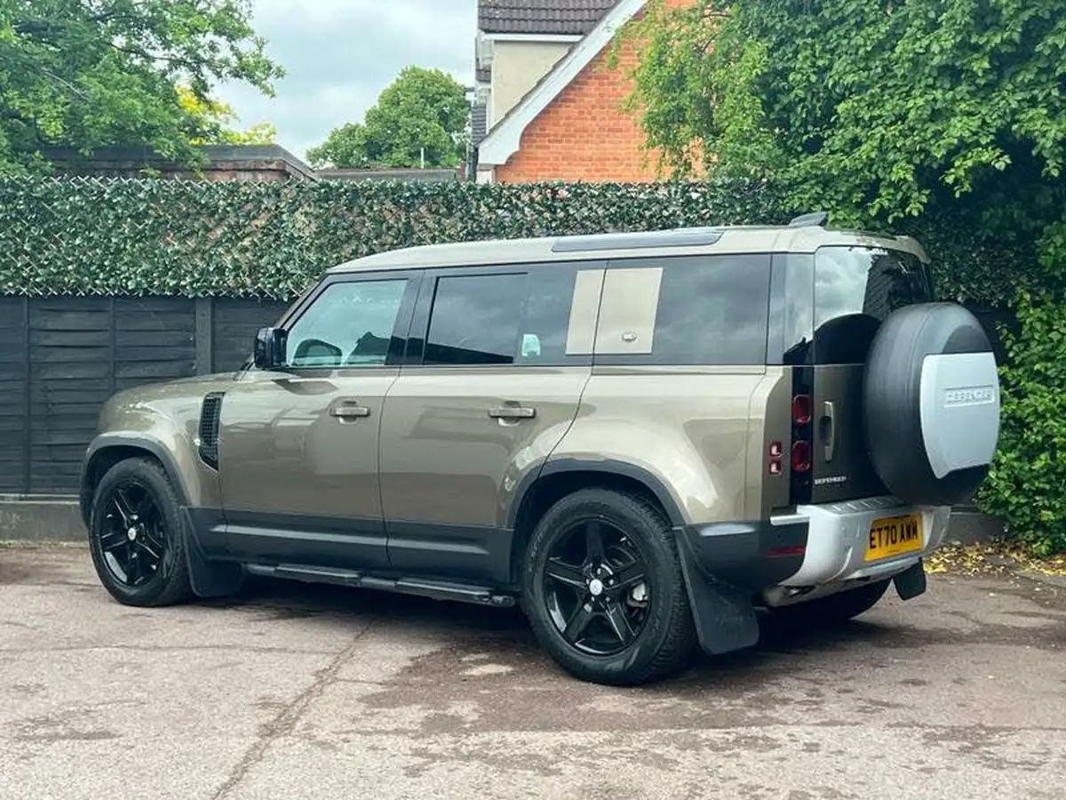 2020-land-rover-110-defender-20-d240-se-110-big-7