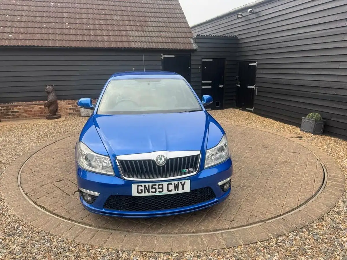 2009-skoda-octavia-20-vrs-200ps-hatchback-dsg-big-3