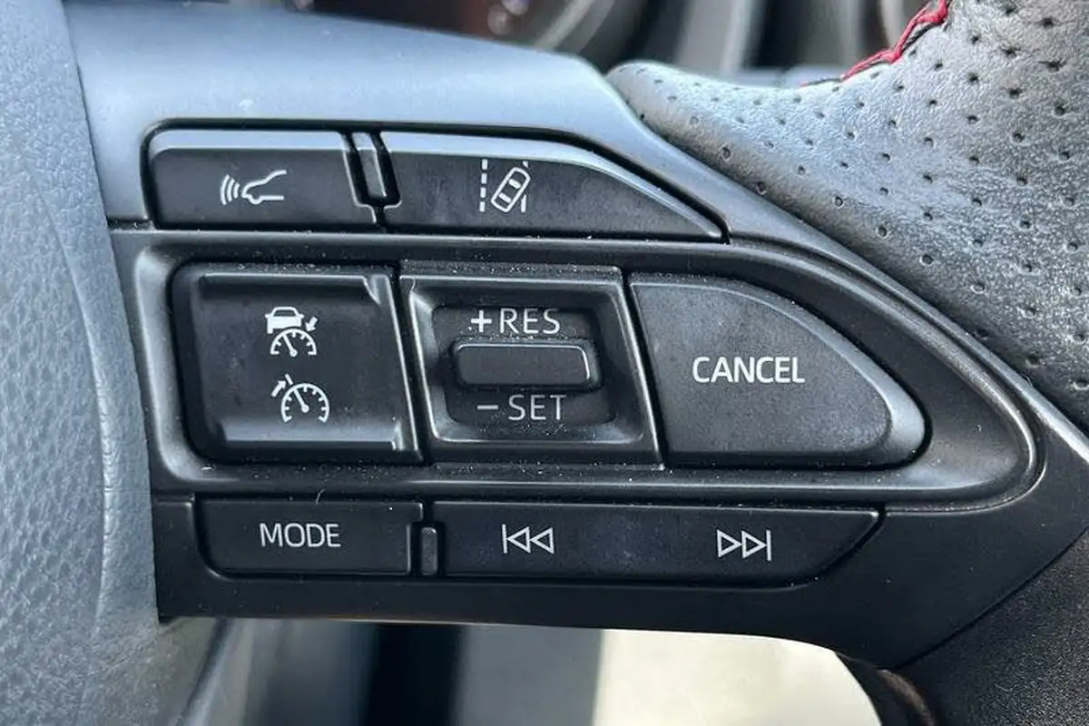 2023-toyota-yaris-15-vvt-i-gr-sport-114bhp-big-22