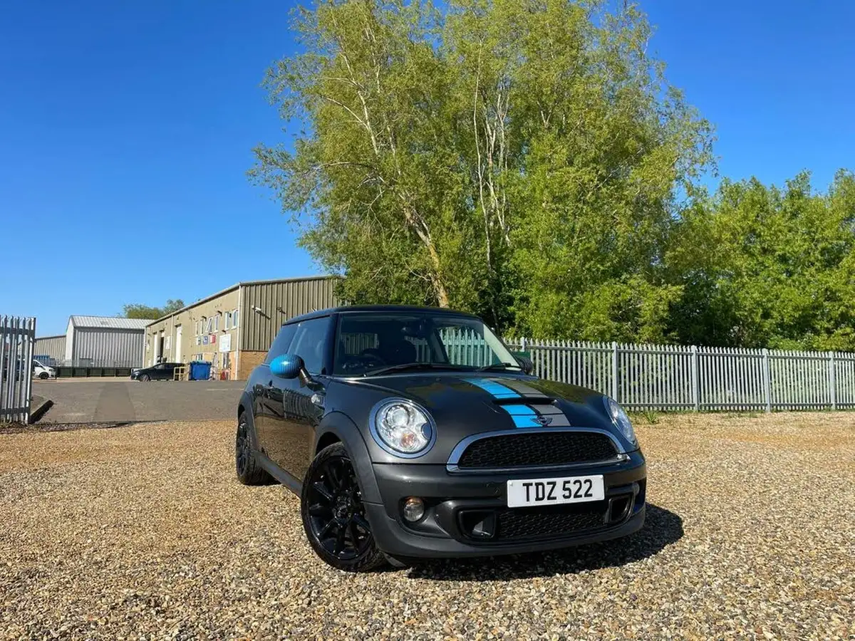 2013-mini-cooper-20td-cooper-sd-bayswater-big-0