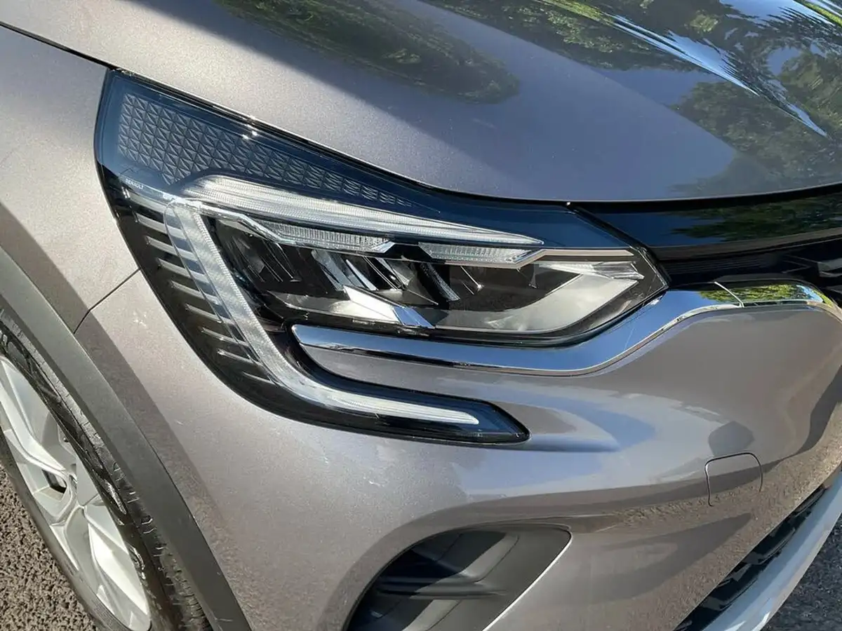 2022-renault-captur-13-tce-iconic-edition-big-31