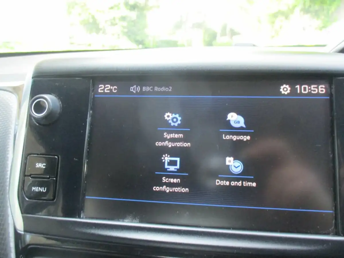 2017-peugeot-208-12-puretech-active-82bhp-5d-big-51