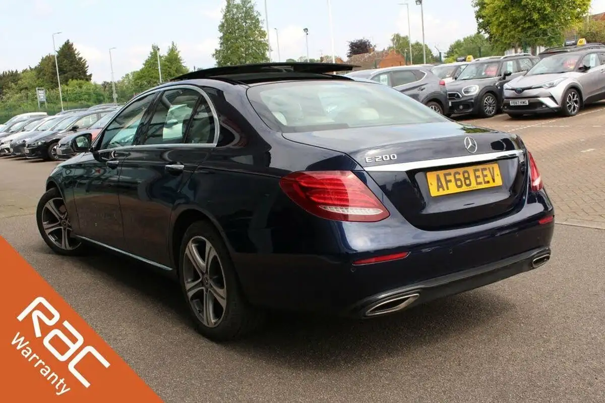 2018-mercedes-benz-e-class-20-e200-se-premiumss-saloon-4d-big-5