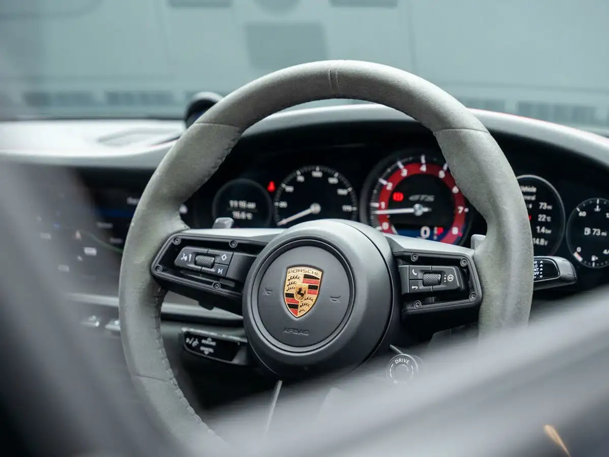 2022-porsche-911-30-carrera-gts-coupe-pdk-big-38