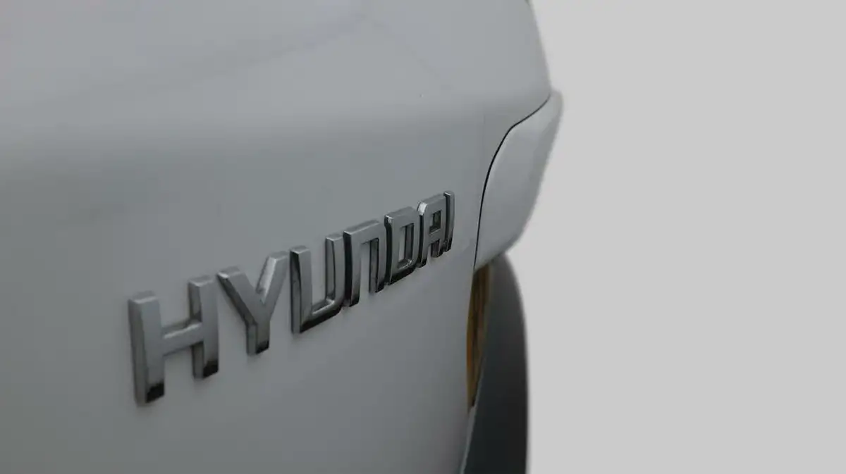 2022-hyundai-kona-16-gdi-premium-big-20