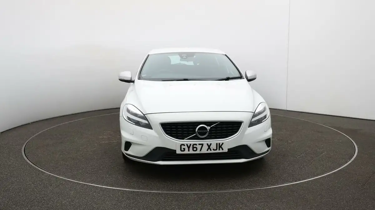 2018-volvo-v40-20-t3-r-design-nav-plus-big-37