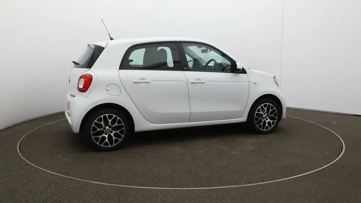 2019-smart-forfour-10-urban-shadow-edition-big-48