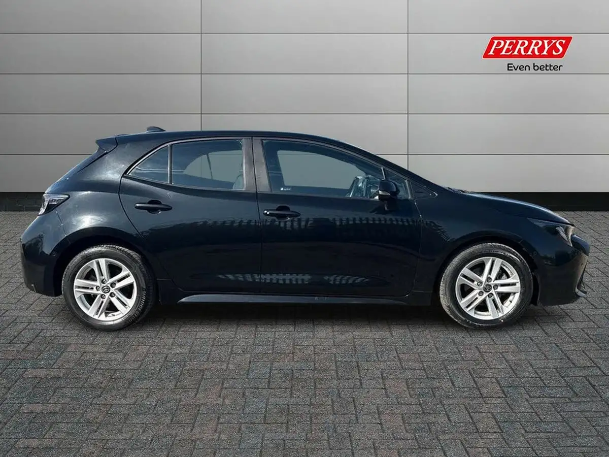 2021-toyota-corolla-18-vvt-i-icon-tech-spare-wheel-hatchback-5d-big-2