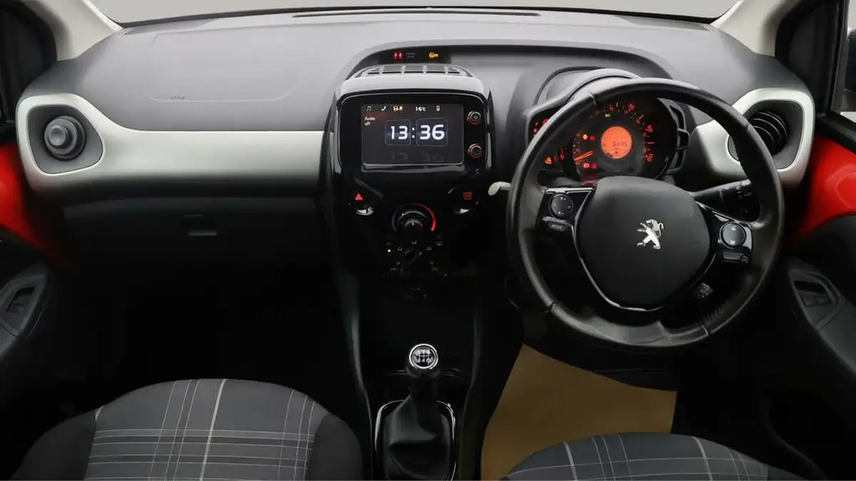 2017-peugeot-108-12-puretech-allure-hatchback-5d-big-12