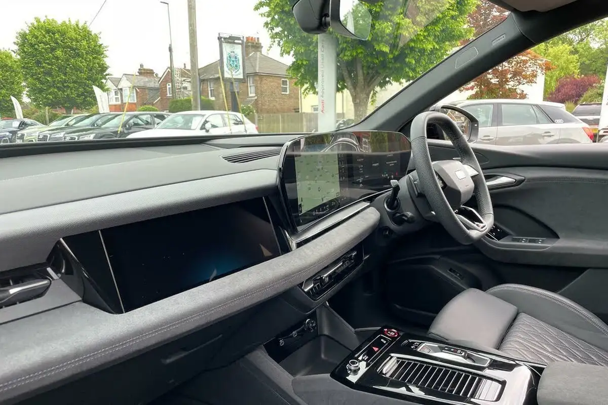 2024-audi-sq6-e-tron-e-edition-1-suv-big-24