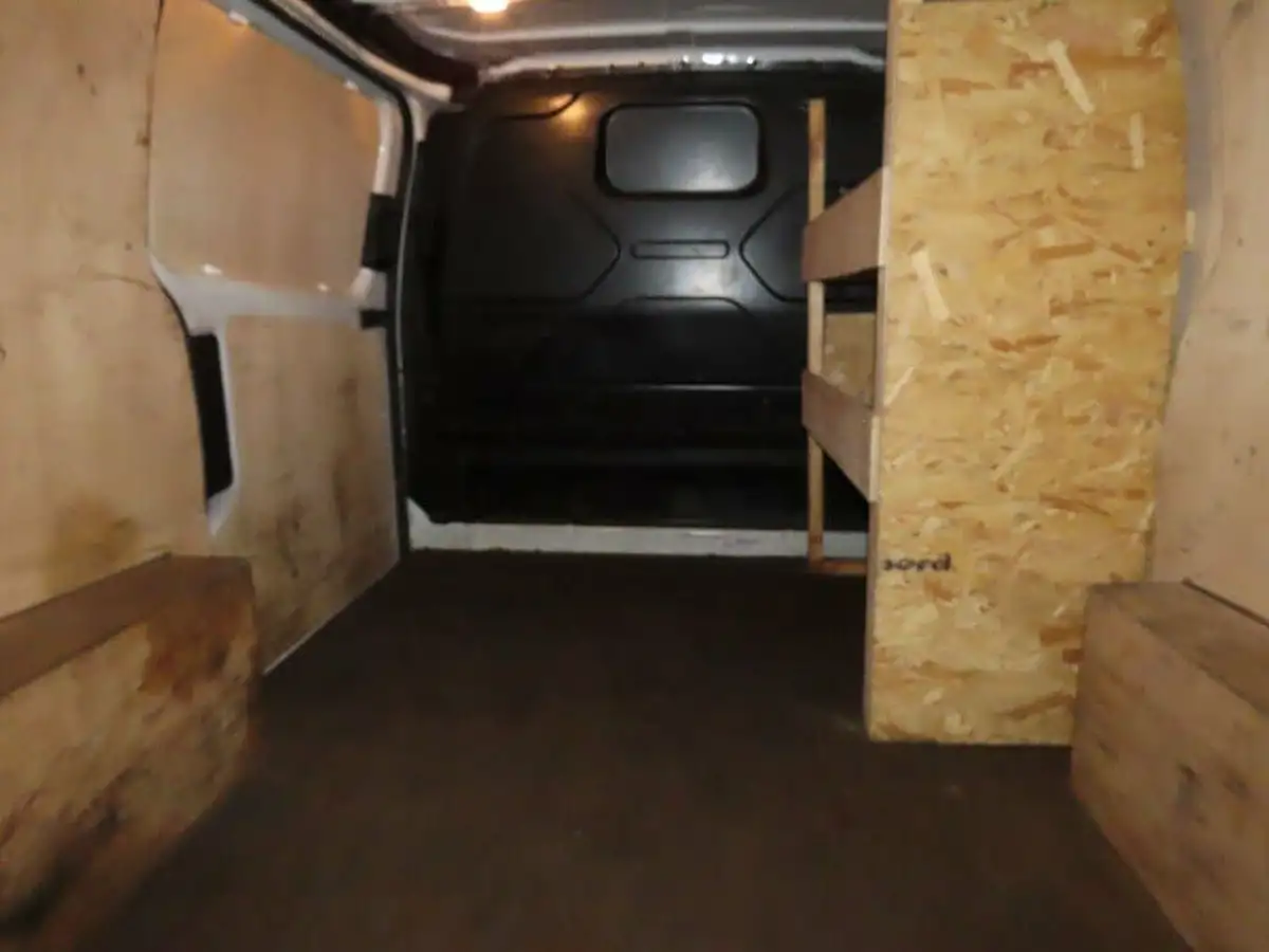2022-ford-transit-custom-20tdci-280-l1h1-leader-105pseu6dt-panel-van-big-11