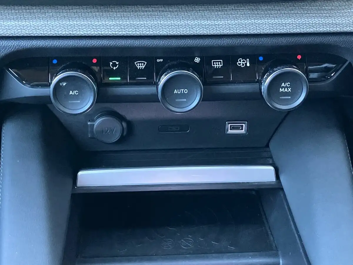 2022-citroen-c5-x-12-puretech-shine-big-30