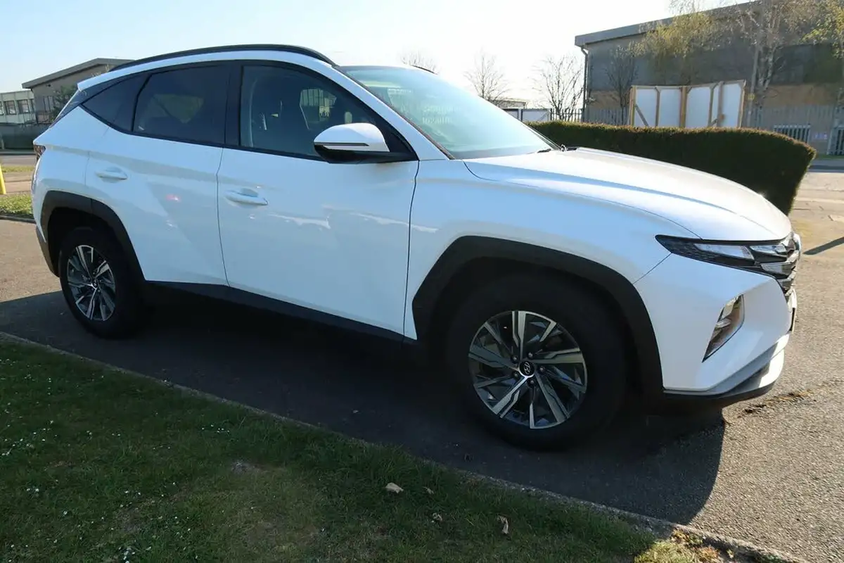 2021-hyundai-tucson-16-t-gdi-se-connect-150ps-big-0
