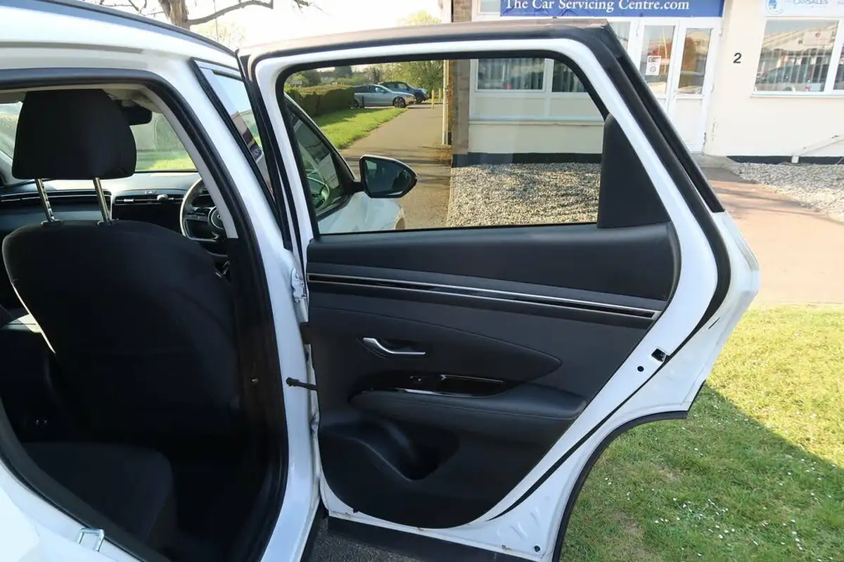 2021-hyundai-tucson-16-t-gdi-se-connect-150ps-big-28