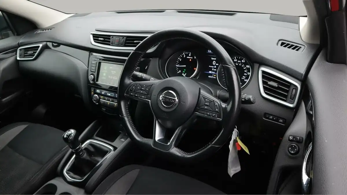 2020-nissan-qashqai-13-dig-t-acenta-premium-140ps-big-9