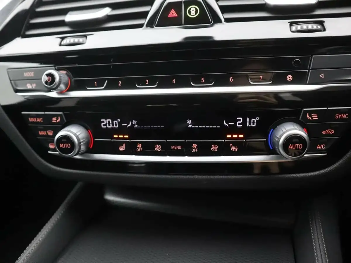 2022-bmw-5-series-20-530e-m-sport-touring-5d-big-30