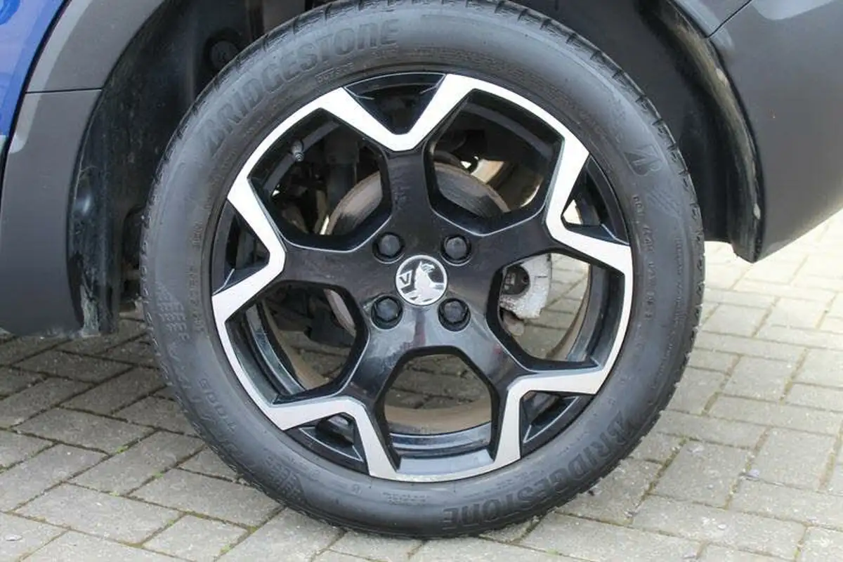 2022-vauxhall-crossland-12-elite-edition-130ps-big-14