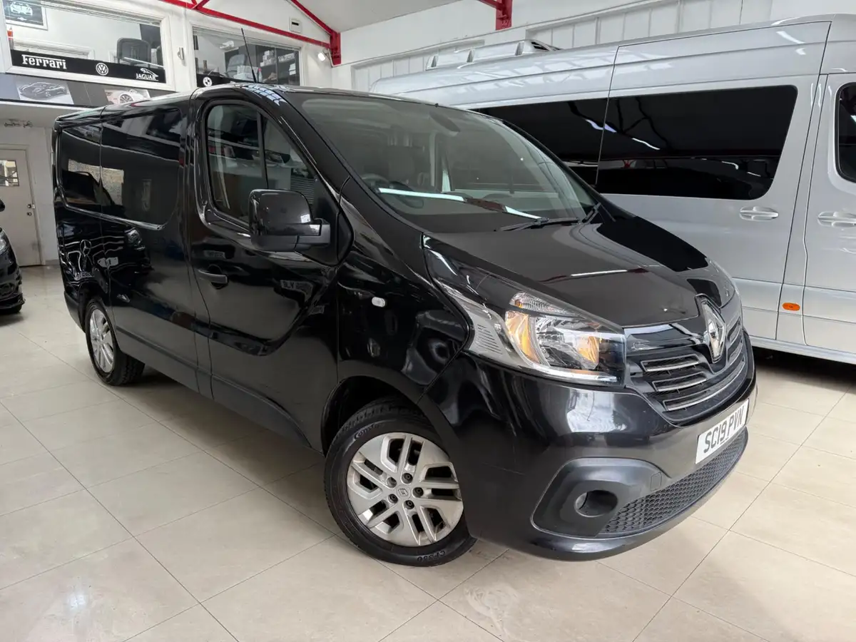 2019-renault-trafic-16dci-sl27-120-sport-nav-e6-panel-van-big-1