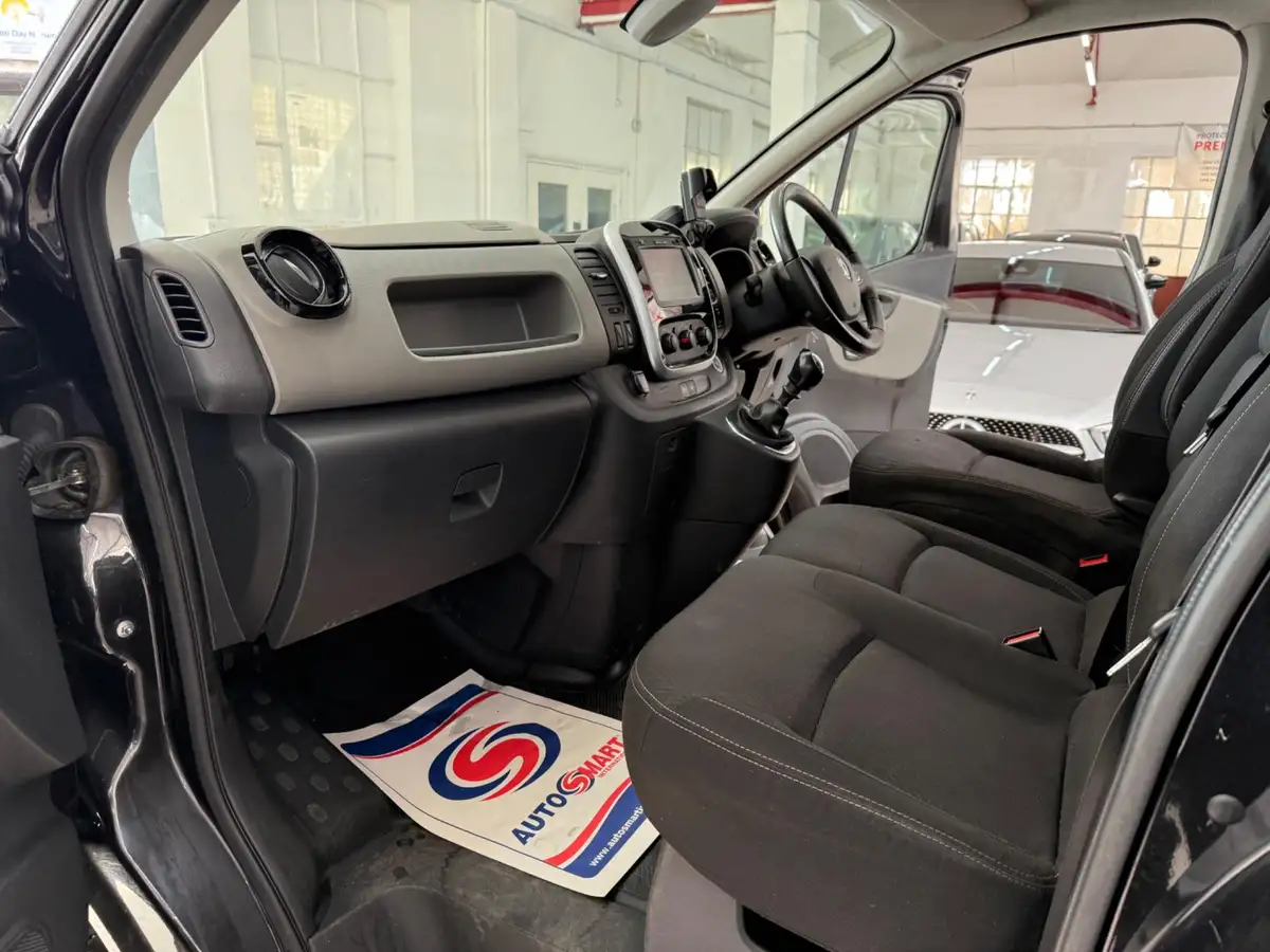 2019-renault-trafic-16dci-sl27-120-sport-nav-e6-panel-van-big-25