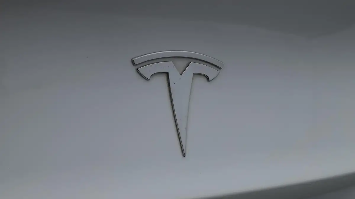 2021-tesla-model-3-e-standard-plus-big-21