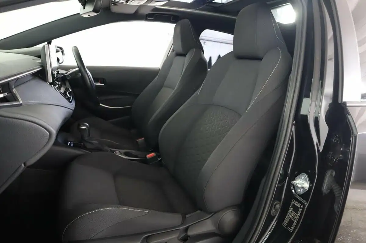 2019-toyota-corolla-18-vvt-i-design-trk-hatchback-5d-big-44