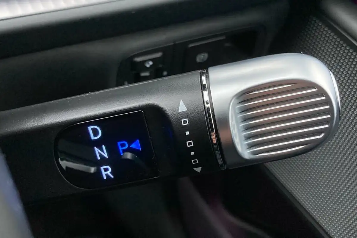 2024-hyundai-ioniq-6-e-premium-228ps-single-rwd-big-16