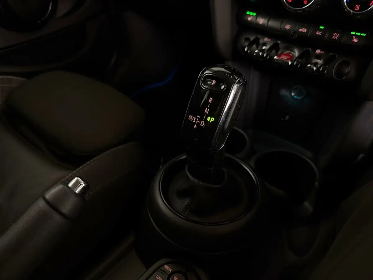 2019-mini-cooper-15-cooper-classic-hatchback-5d-auto-big-38