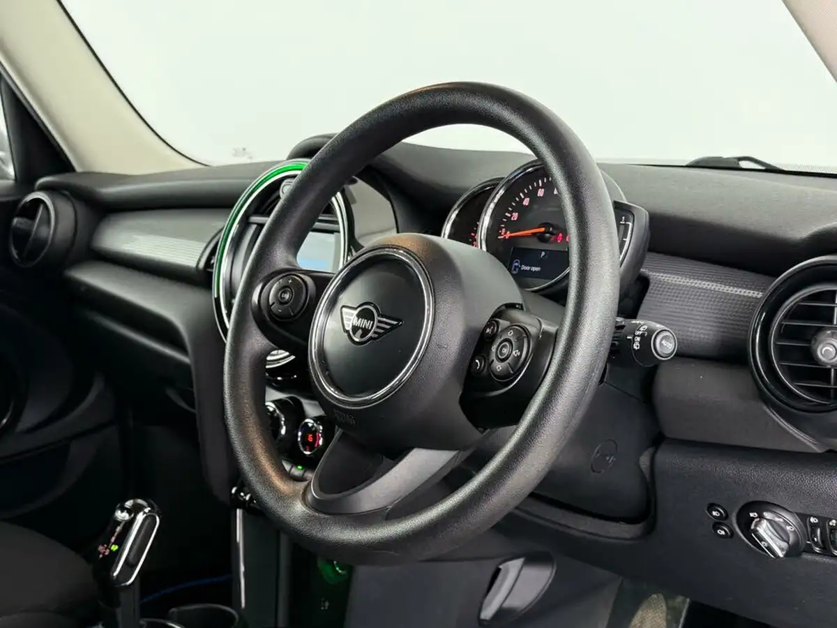 2019-mini-cooper-15-cooper-classic-hatchback-5d-auto-big-14