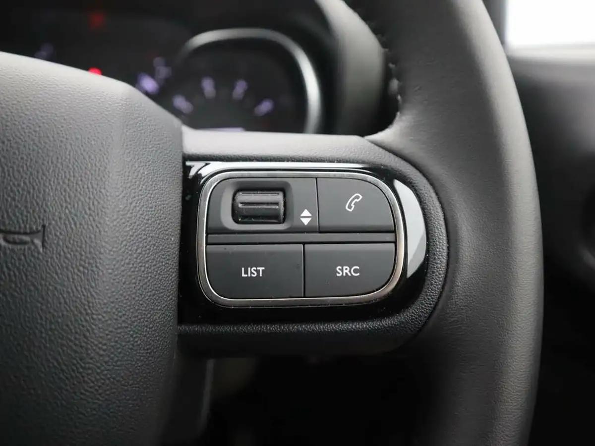 2024-citroen-c3-aircross-12-puretech-max-110ps-big-34