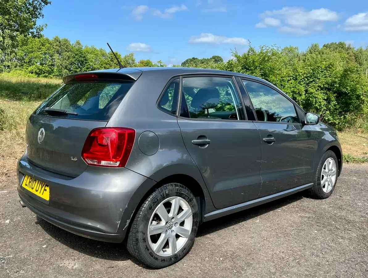 2010-volkswagen-polo-14-se-86ps-5d-dsg-big-9