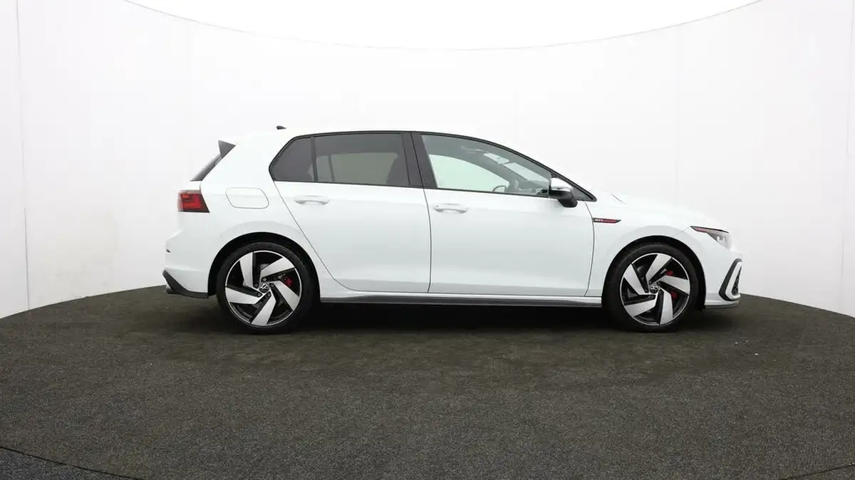 2024-volkswagen-golf-20-tsi-gti-245ps-big-32