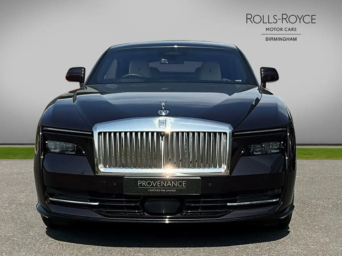 2023-rolls-royce-spectre-e-big-4
