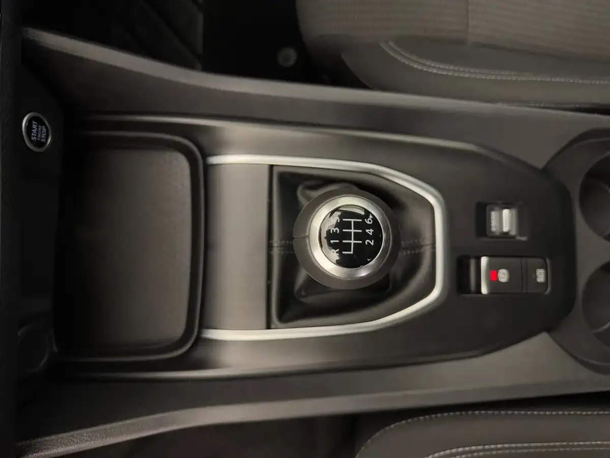 2024-nissan-qashqai-13-dig-t-acenta-premium-140ps-big-15