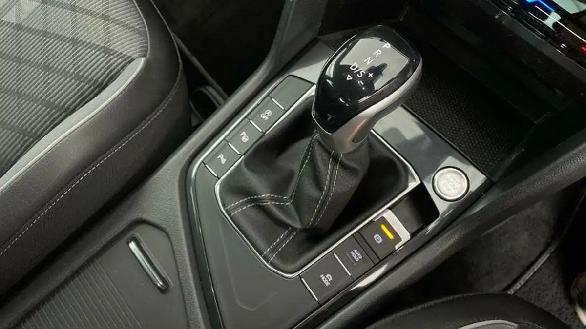 2022-volkswagen-tiguan-15-tsi-r-line-big-11