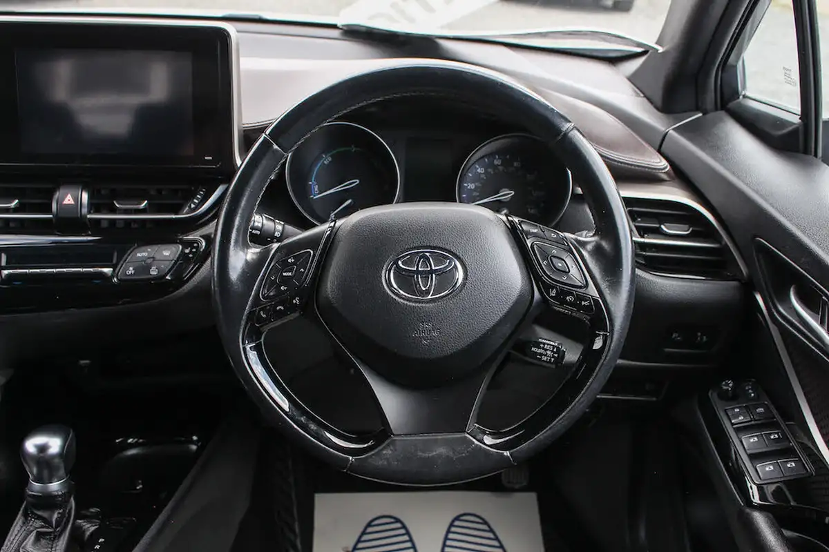 2018-toyota-c-hr-18-vvt-i-excel-big-24