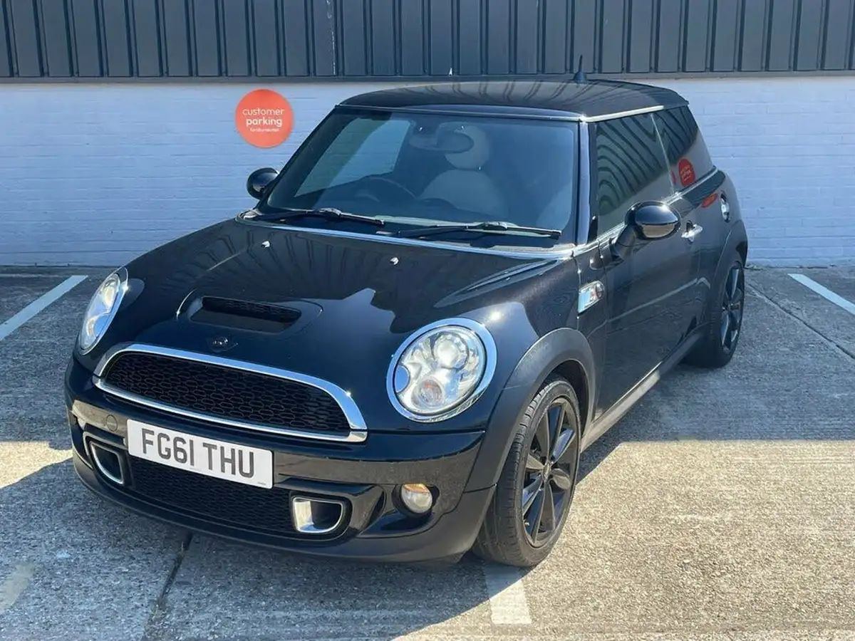 2011-mini-cooper-20td-cooper-sd-hatchback-3d-big-66