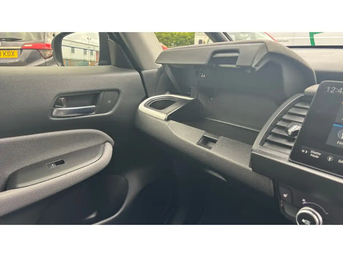 2021-honda-jazz-15-i-mmd-crosstar-ex-109ps-two-tone-big-30