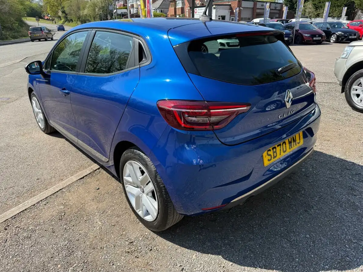 2021-renault-clio-10-sce-play-75bhp-big-4
