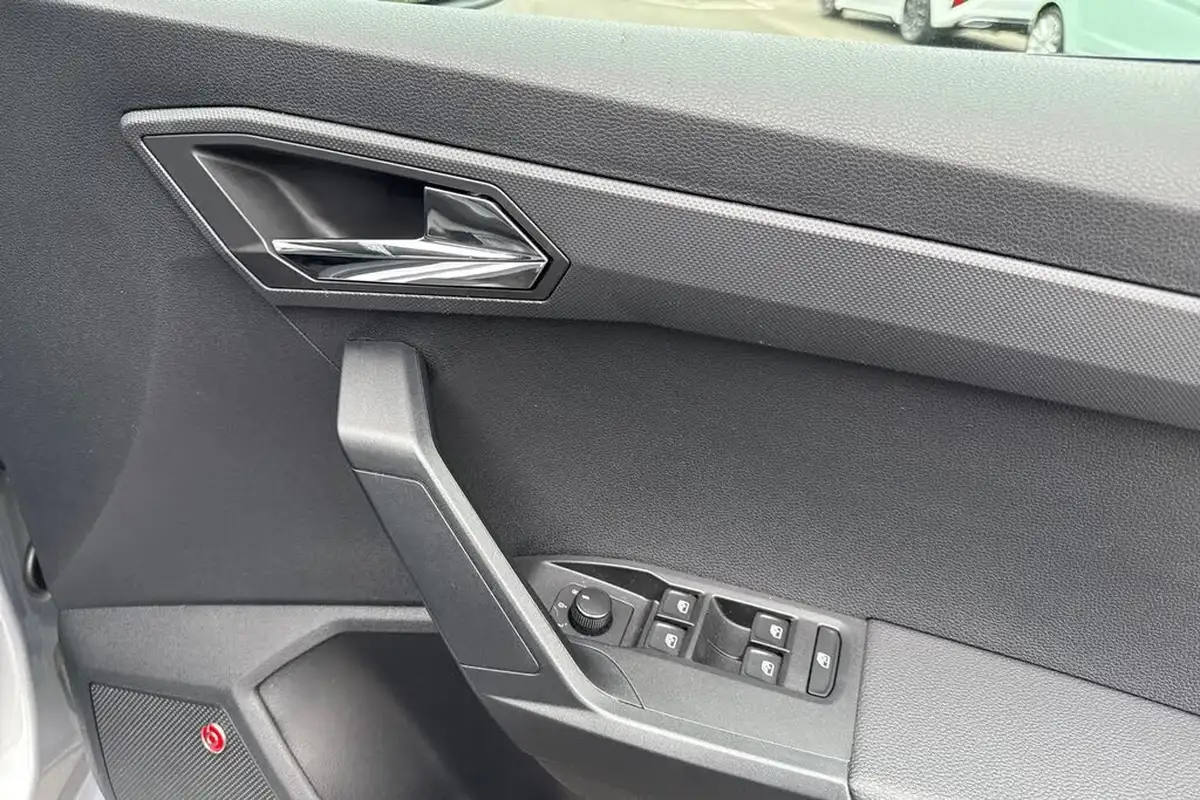 2019-seat-arona-16tdi-se-technology-lux-115ps-ss-big-20