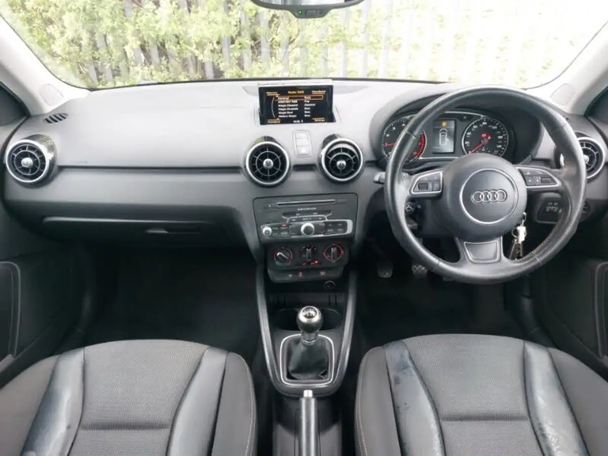 2017-audi-a1-14-tfsi-sportback-5d-big-2