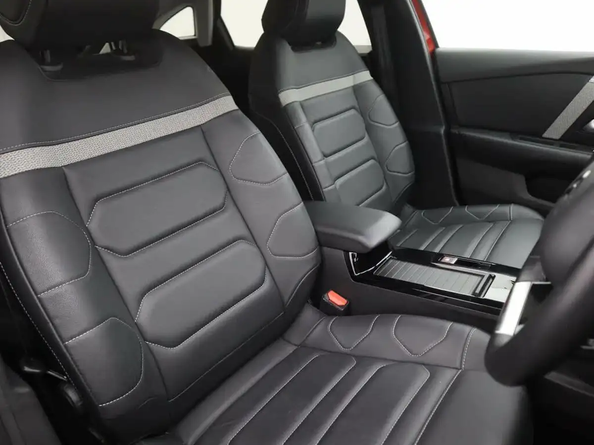 2022-citroen-c4-15bluehdi-shine-plus-big-10
