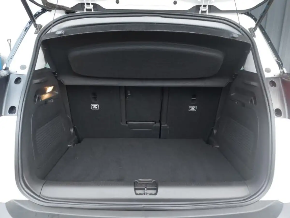 2022-vauxhall-crossland-15-ultimate-110ps-big-7