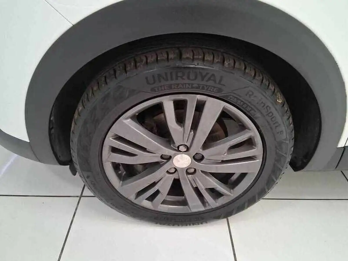 2017-peugeot-3008-suv-12-puretech-active-big-6