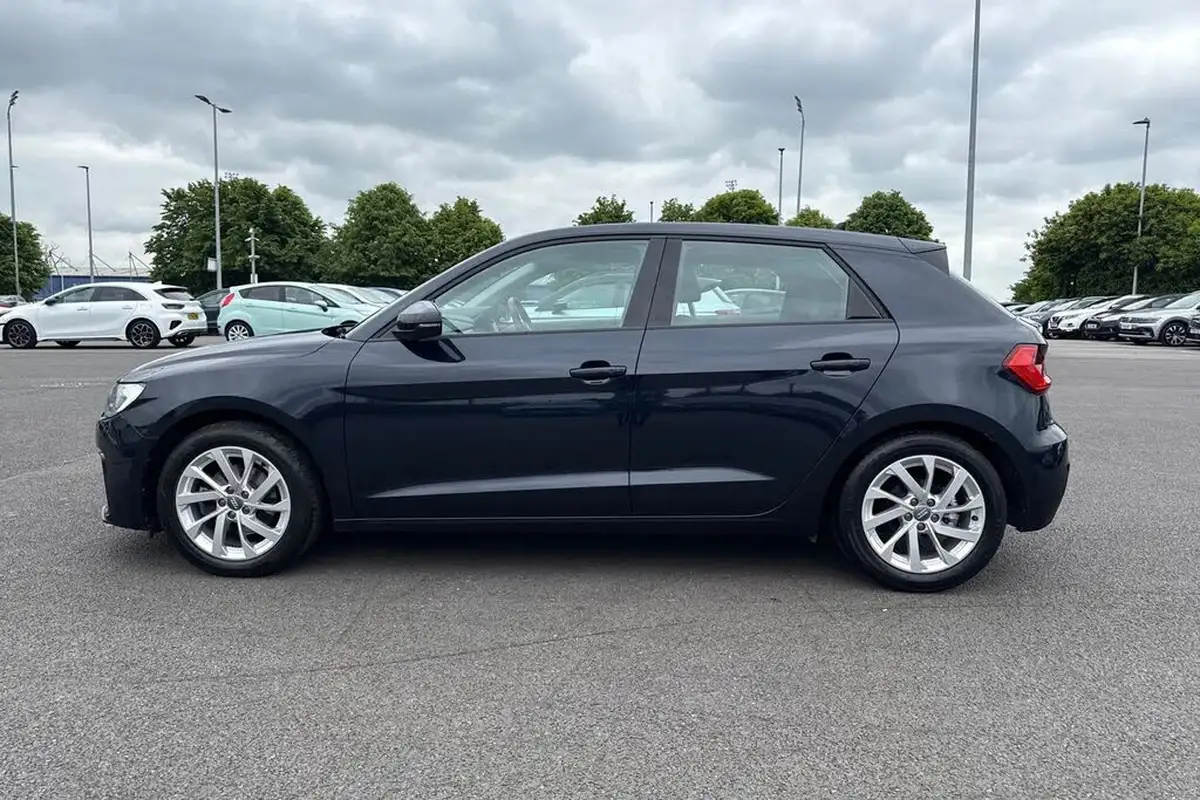2020-audi-a1-10-30-tfsi-sport-116ps-s-tronic-big-29