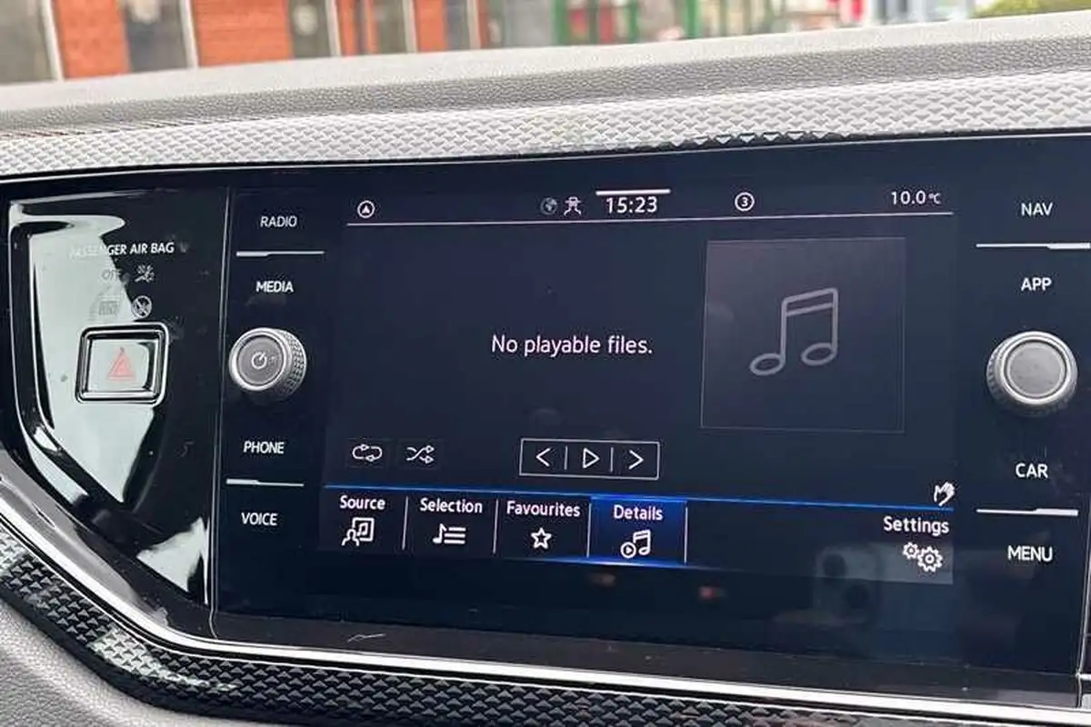 2022-volkswagen-polo-10-tsi-life-dsg-big-18
