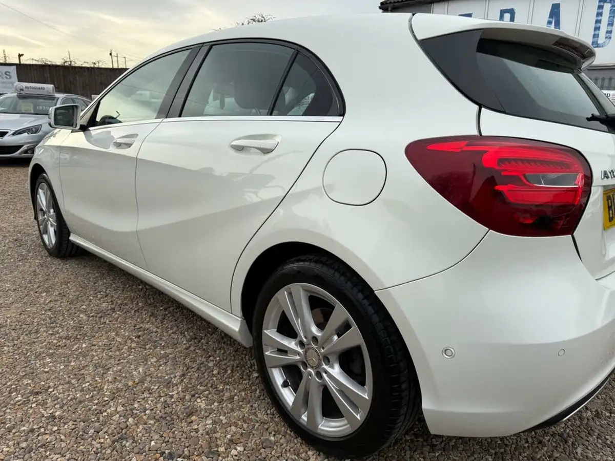 2016-mercedes-benz-a-class-15d-a180d-sport-executivess-7g-dct-big-8