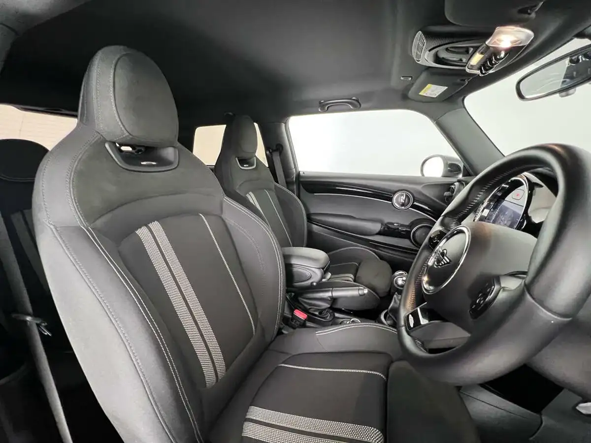 2021-mini-cooper-15-cooper-sport-hatchback-3d-big-13