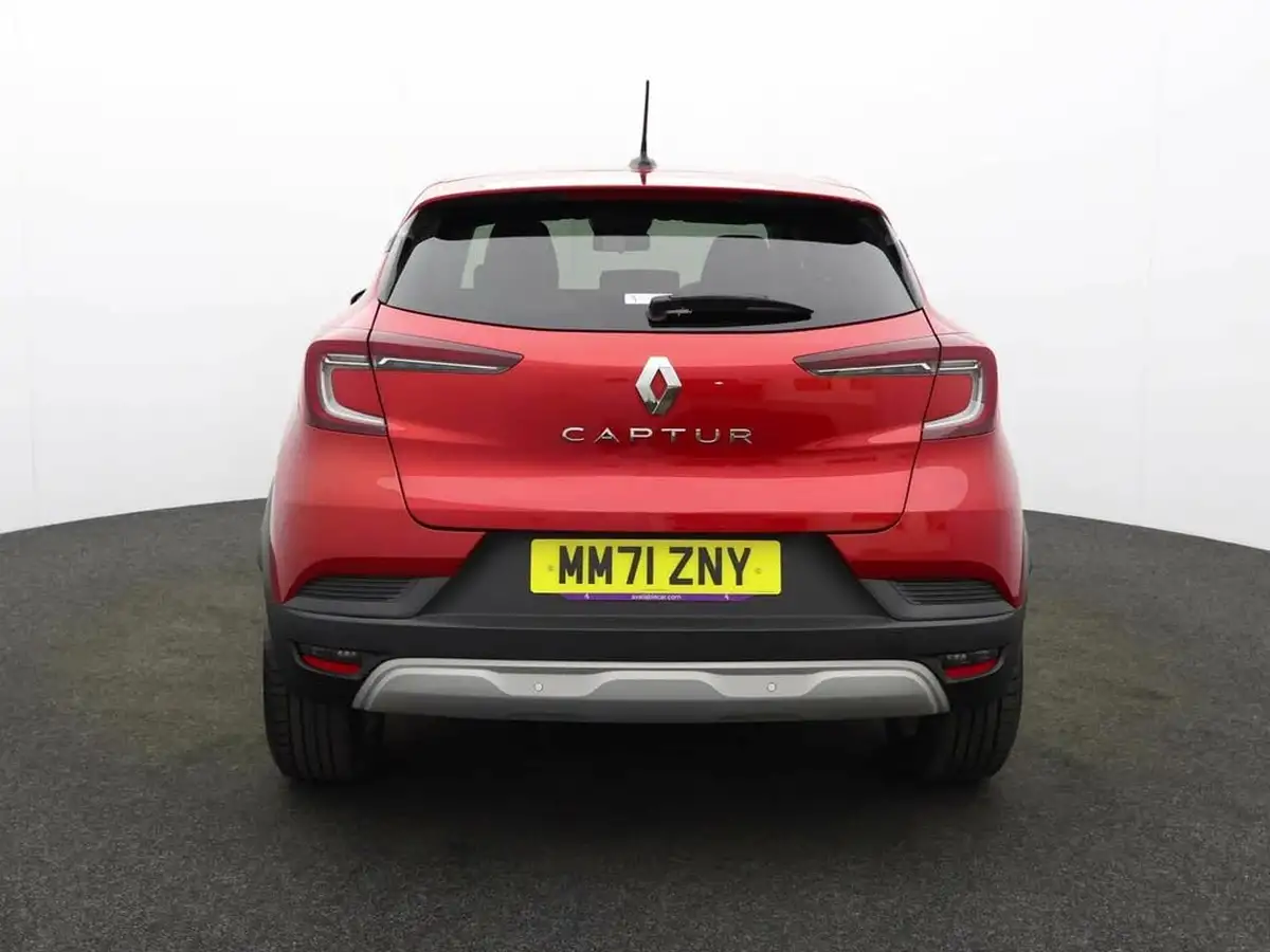 2022-renault-captur-13-tce-iconic-edition-big-3