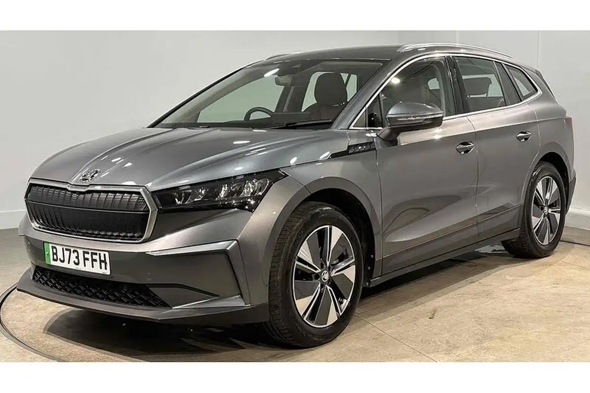 2023-skoda-enyaq-e-80-82-kwh-station-wagon-big-5