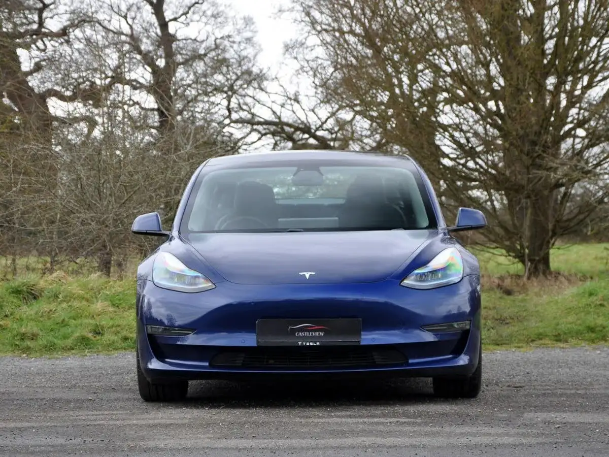 2022-tesla-model-3-e-long-range-big-63